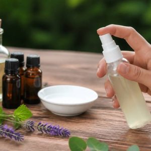 Fabriquer son anti moustique aux huiles essentielles : recette et conseils efficaces